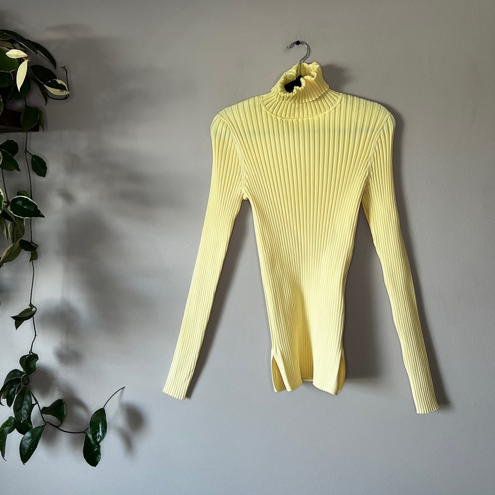 Tory Burch ribbed turtleneck butter yellow L